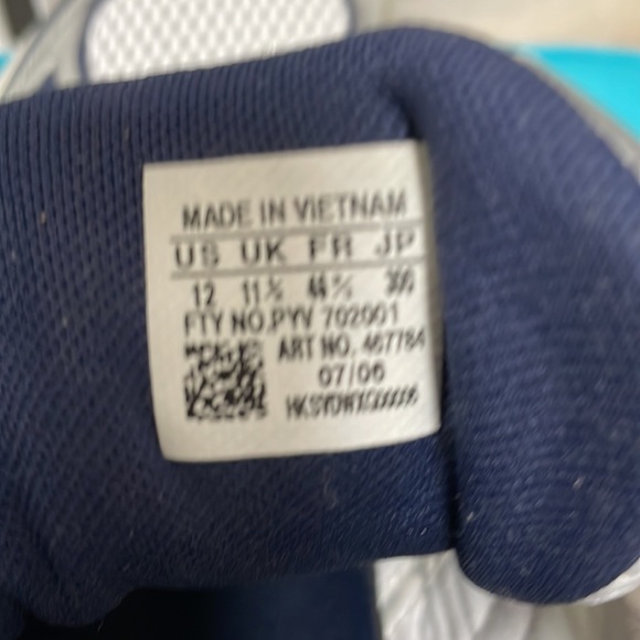 Vintage Adidas Training Shoes - Picture 6 of 8